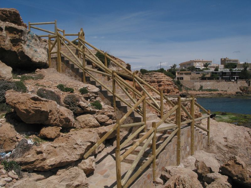 Reparación de escaleras en la Cala Zorra, Torrevieja (Después de las obras)