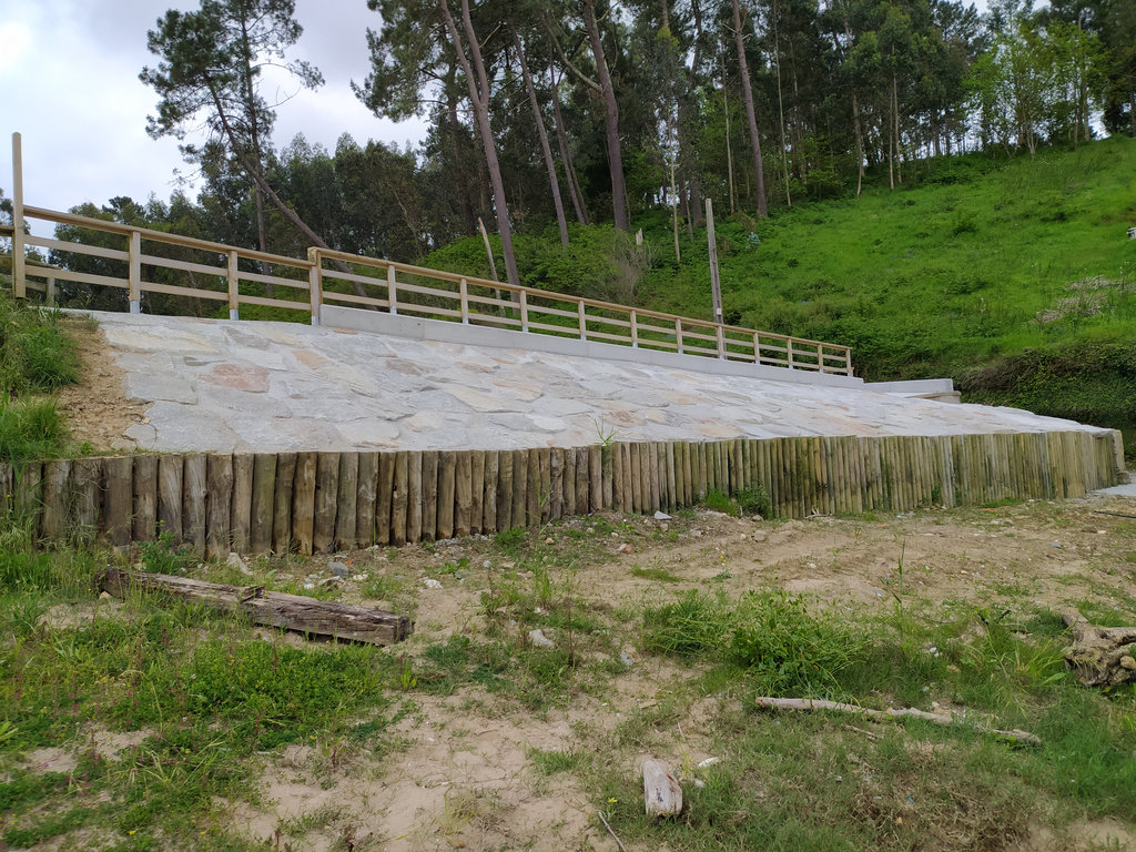 Mantenimiento y conservación V.Pontedeume. Playa de Ber - Construcción de empalizadas de madera y mejora de accesos (Después de las obras)