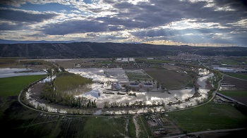 Adaptación de instalaciones al riesgo de inundación. (EDAR de Funes en el meandro Soto Sardilla. Río Arga)