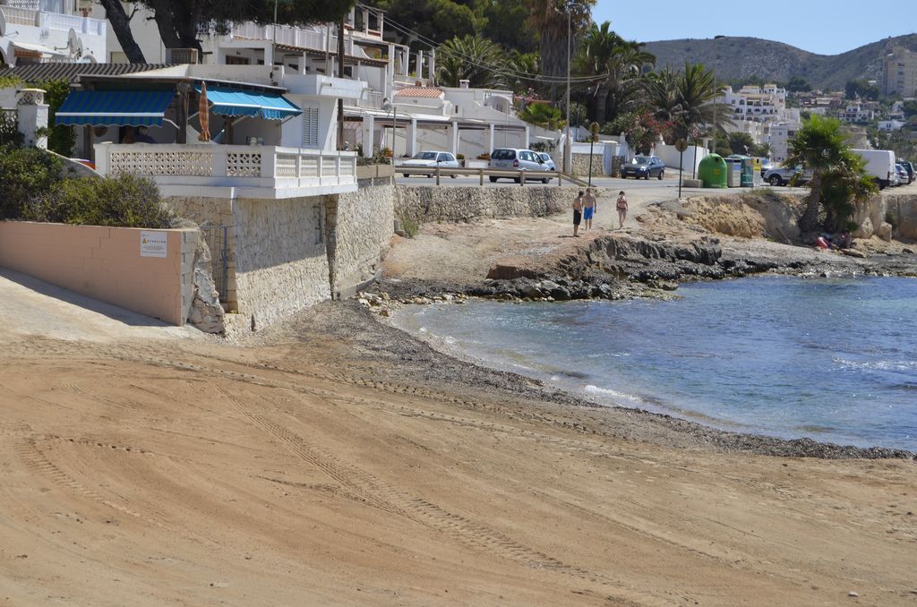 Plan PIMA Adapta. Aporte de canto rodado a la playa de Platgetes, Moraira