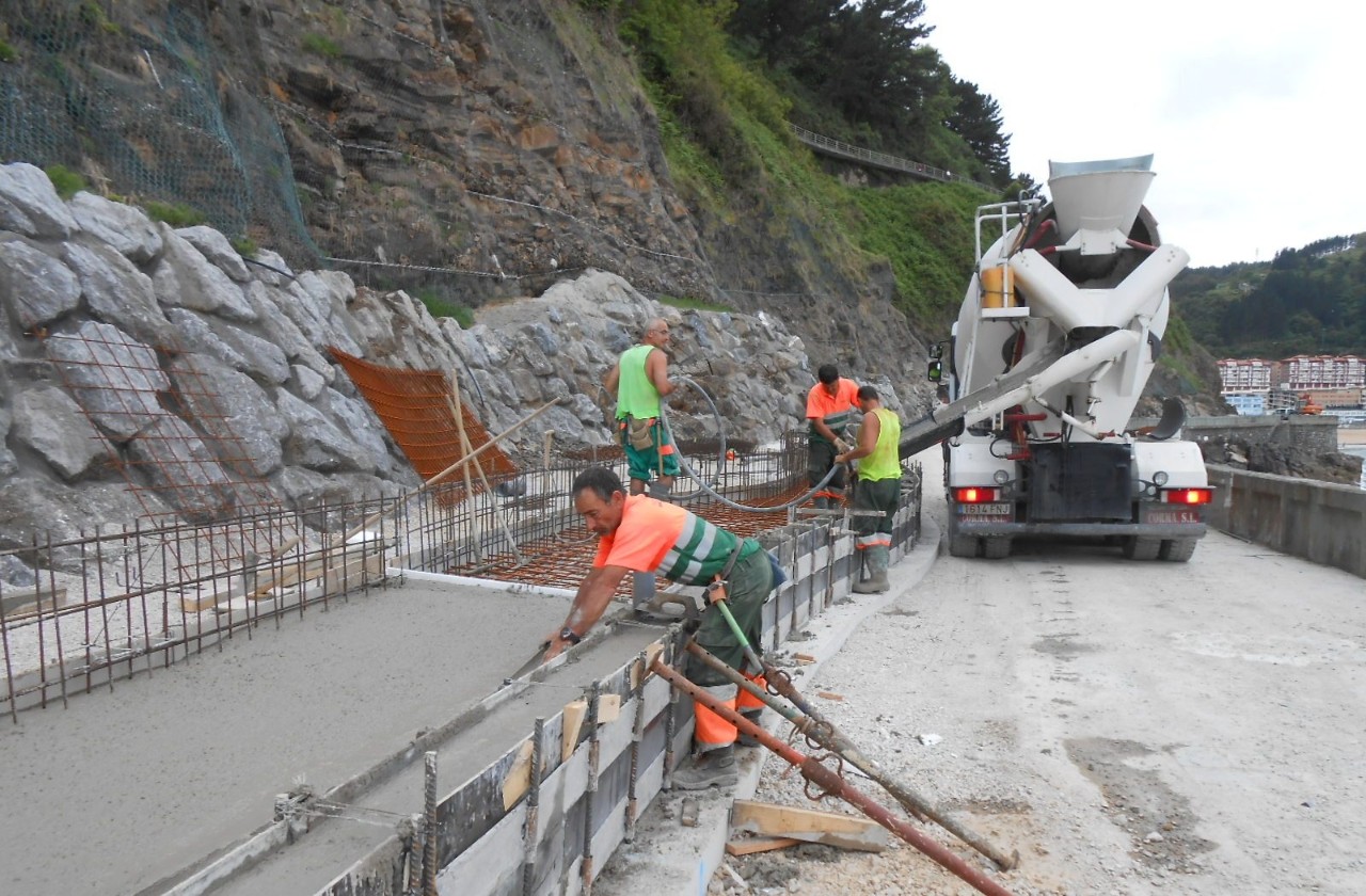 Paseo Arrigorri-Saturrarán. Rehabilitación tránsito en el paseo