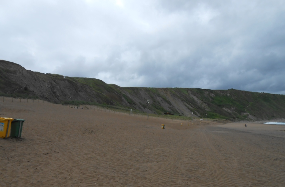 Playa Barinatxe (o La Salvaje). Restauración de perfil de playa segura.
