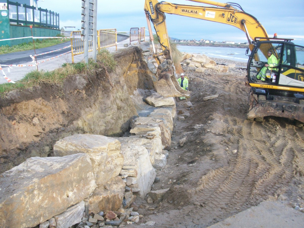 Playa de Arealonga. Construcción de escollera