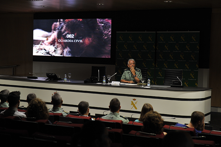 La Guardia Civil presenta la campaña contra el maltrato y abandono de animales domésticos