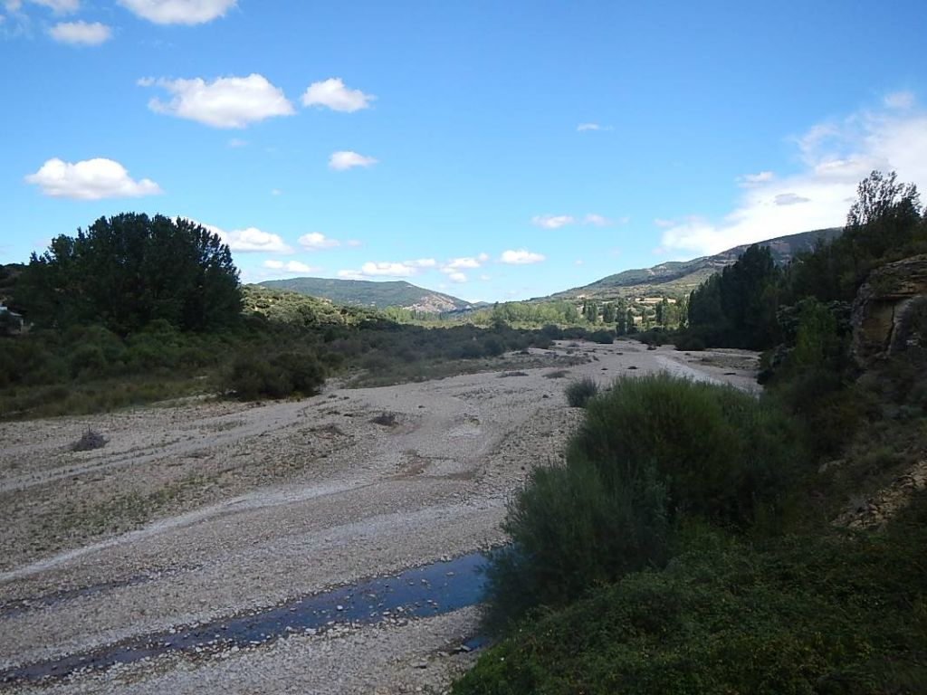 Panorámica desde el inicio de la reserva natural fluvial Río Arba de Luesia