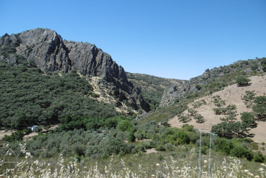 Reserva natural fluvial Río Almonte a su paso entre las sierras del Carabal y de la Ortijuela