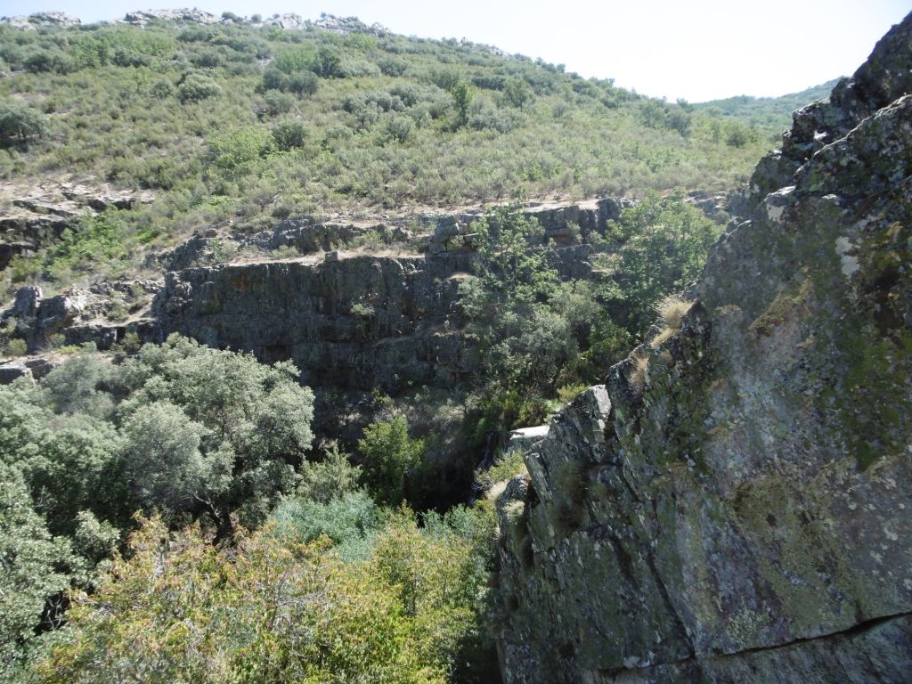 Una roca en forma de lancha da nombre a la reserva natural fluvial Garganta de las Lanchas