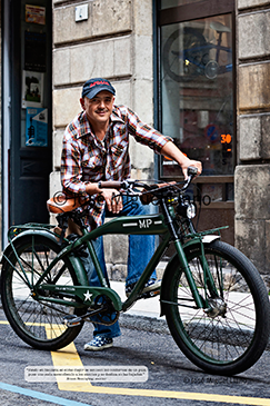 "Yendo en bicicleta es como mejor se conocen los contornos de un país, pues uno suda ascendiendo a los montes y se desliza en las bajadas." Ernest Hemingway, escritor