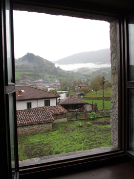 Panorámica desde una ventana del entorno de Soto de Agues (Asturias)