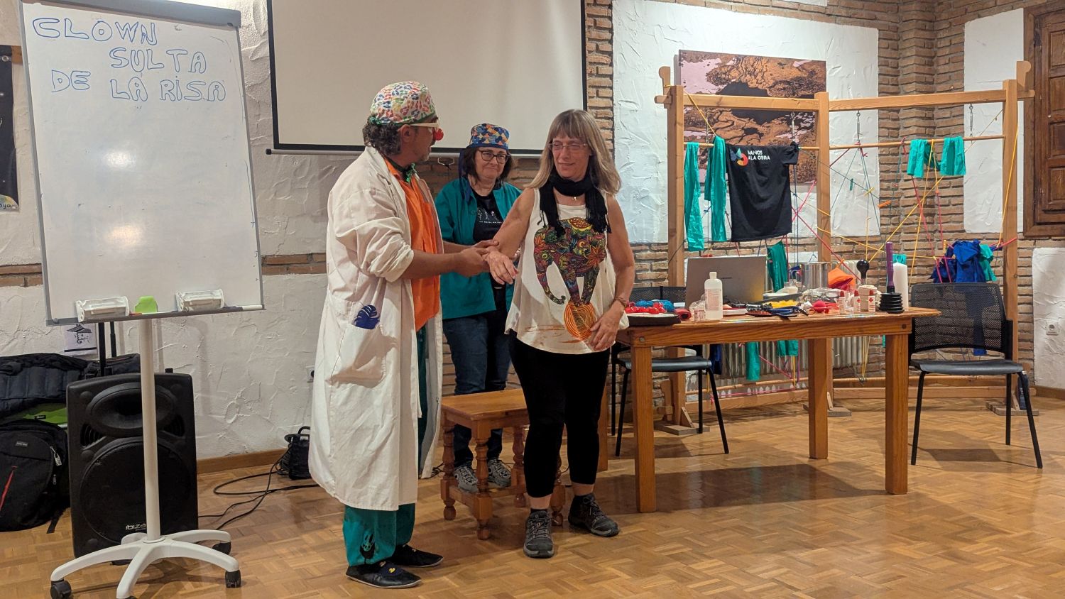 Clownsulta de la risa (terapia para el personal de los equipamientos)