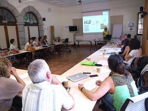 Inmaculada Juan presentando la CETS del Parc Natural del Delta de l´Ebre