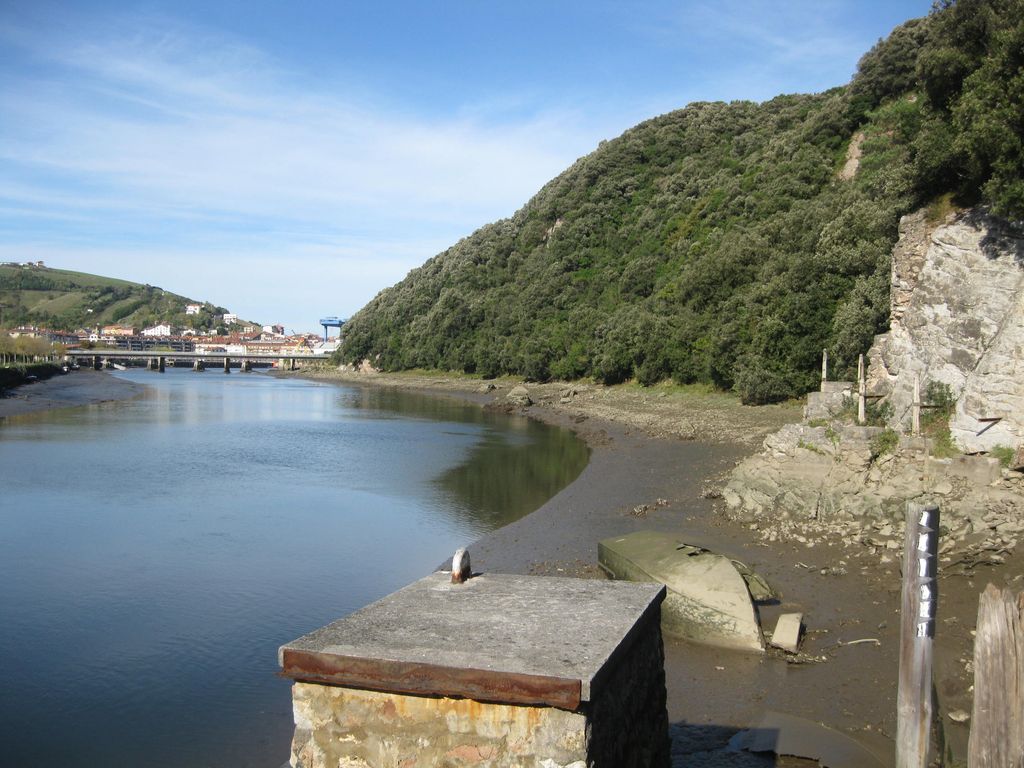 Demolición del embarcadero de Flores (T.M. Zumaia). Antes de las obras