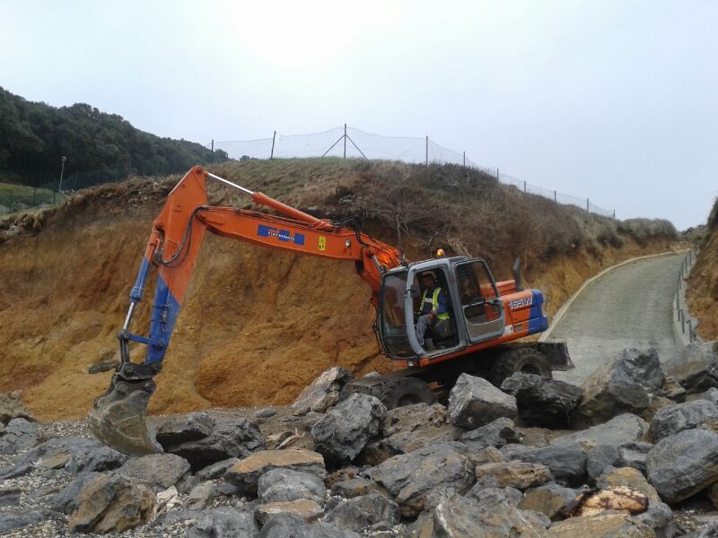 18/3/14 - Trabajos en playa de La Arena (Val de San Vicente)