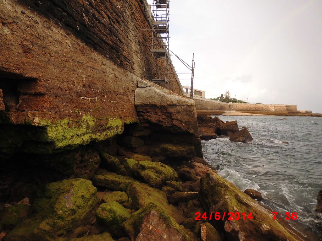 Reconstrucción de la muralla de Cádiz en la zona del Parque Genovés (Antes)