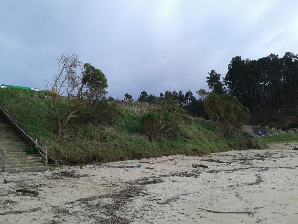 Reparaciones varias Playa Ver en Pontedeume (Antes de las obras)
