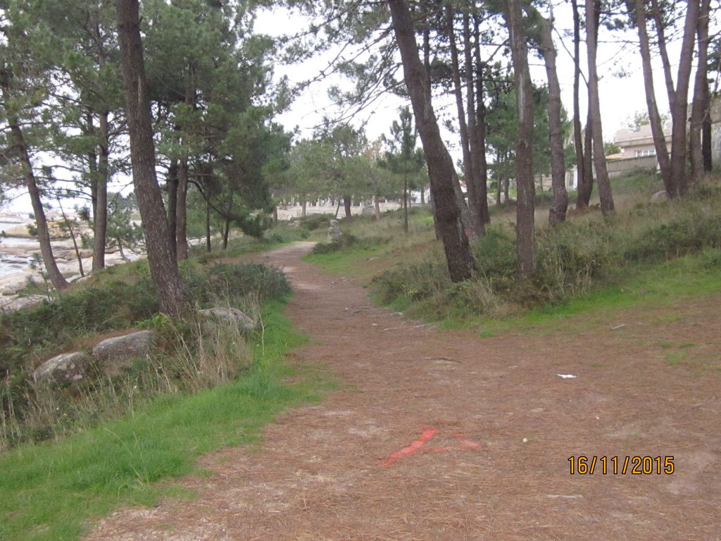Conexión entre Punta Moreiras y la playa de Area das Pipas (T.M. de O Grove). Antes de las obras