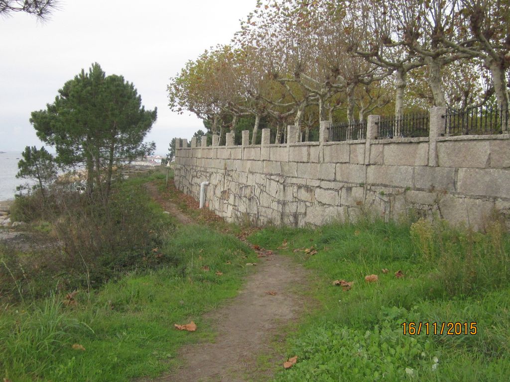 Conexión entre Punta Moreiras y la playa de Area das Pipas (T.M. de O Grove). Antes de las obras