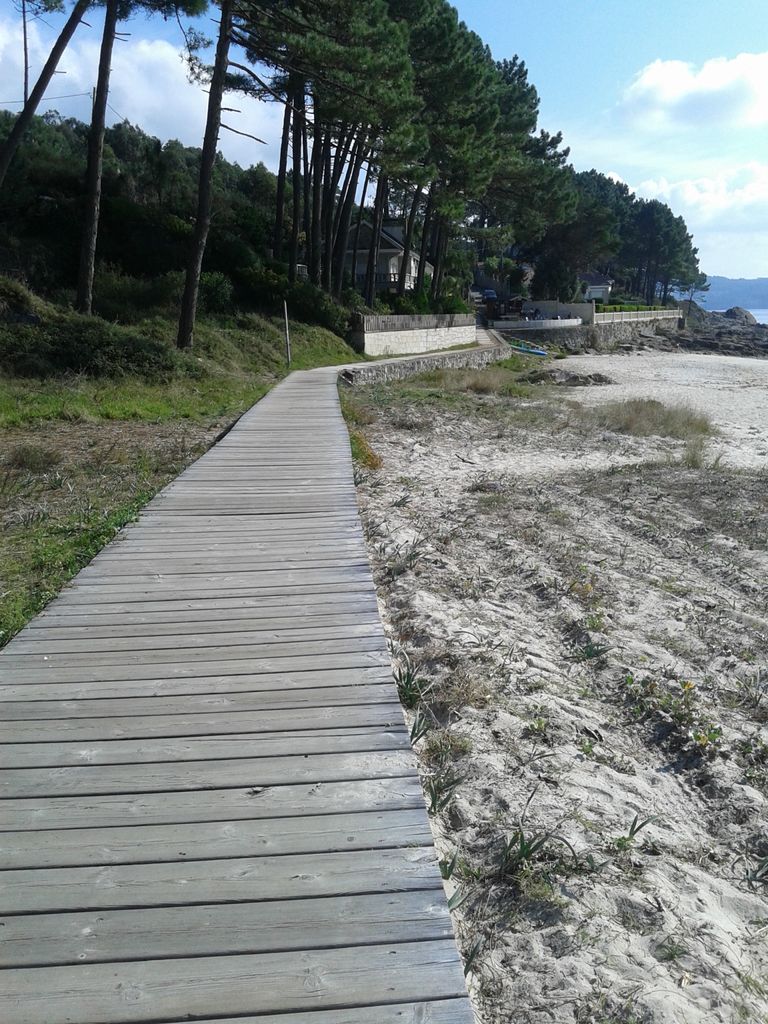 Reparación de pasarela de madera en playa de Langosteira en Fisterra (Antes de las obras)