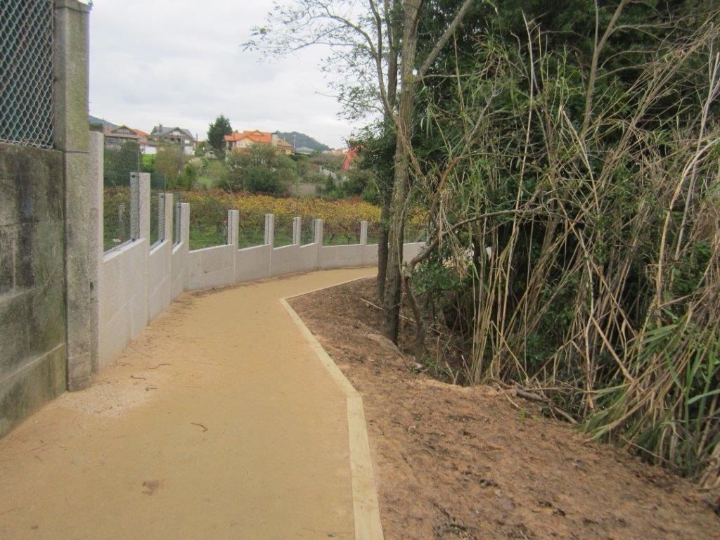 Acceso a la playa de los alemanes (T.M. de Cangas do Morrazo).  Después de las obras