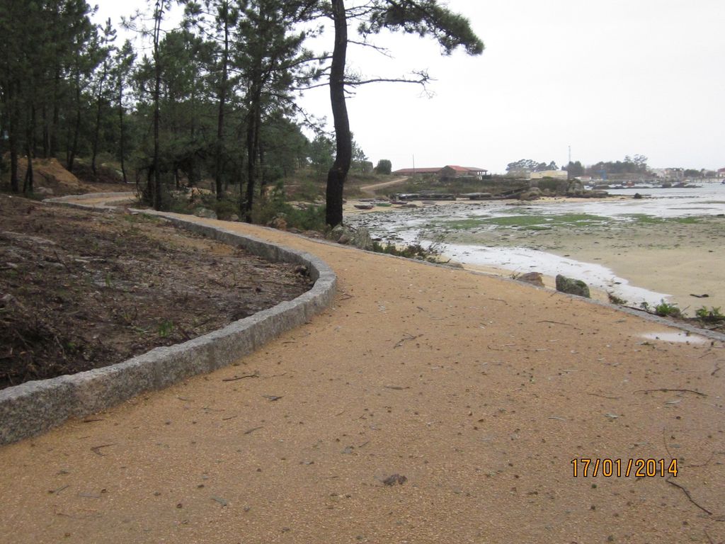 Senda litoral en la ensenada de O Esteiro (T.M. de O Grove). Después de las obras