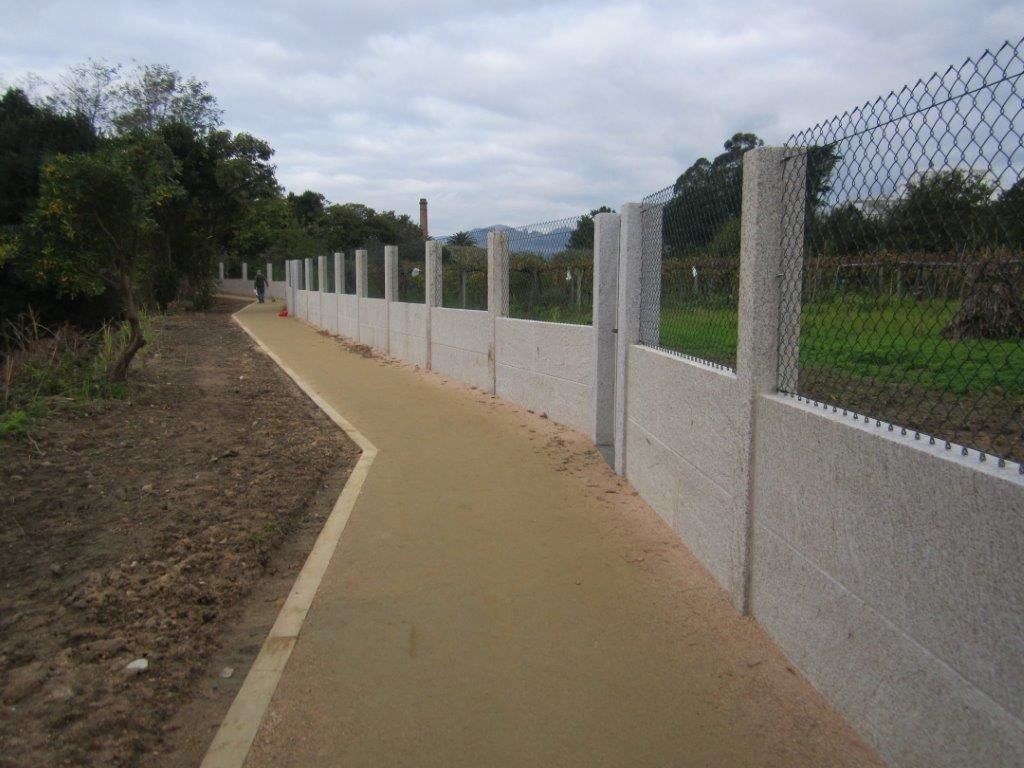 Acceso a la playa de los alemanes (T.M. de Cangas do Morrazo).  Después de las obras