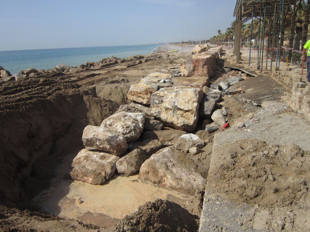 Mantenimiento y conservación de la costa de Castellón (Almenara) - Durante de las obras