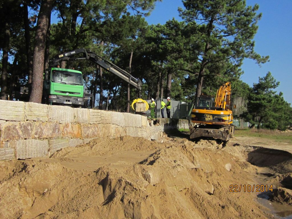 Camping de Baiona (T.M. de Baiona). Durante las obras