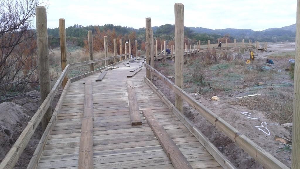 Reparación de pasarelas de madera en Menorca (Durante las obras)