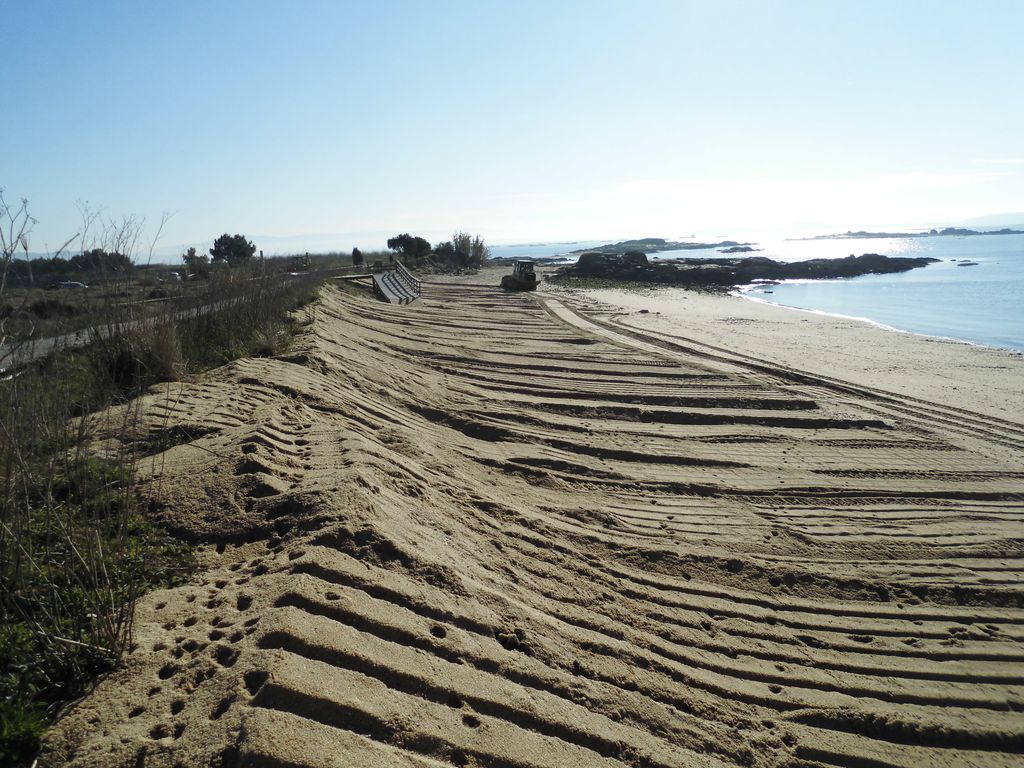 Playa de Carragueiros (T.M. de Boiro).  Durante las obras