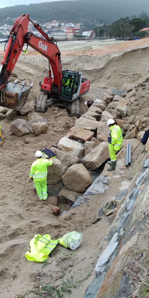 Mantenimiento y conservación V. Dumbría. Playa de Ézaro - Mejora para la protección del DPMT (Durante las obras)