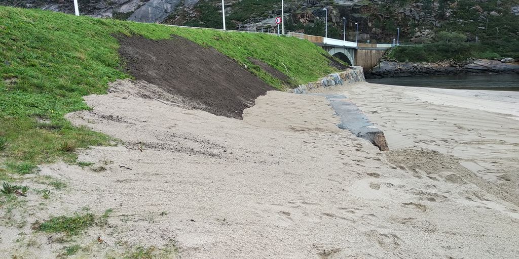 Mantenimiento y conservación V. Dumbría. Playa de Ézaro - Mejora para la protección del DPMT (Después de las obras)