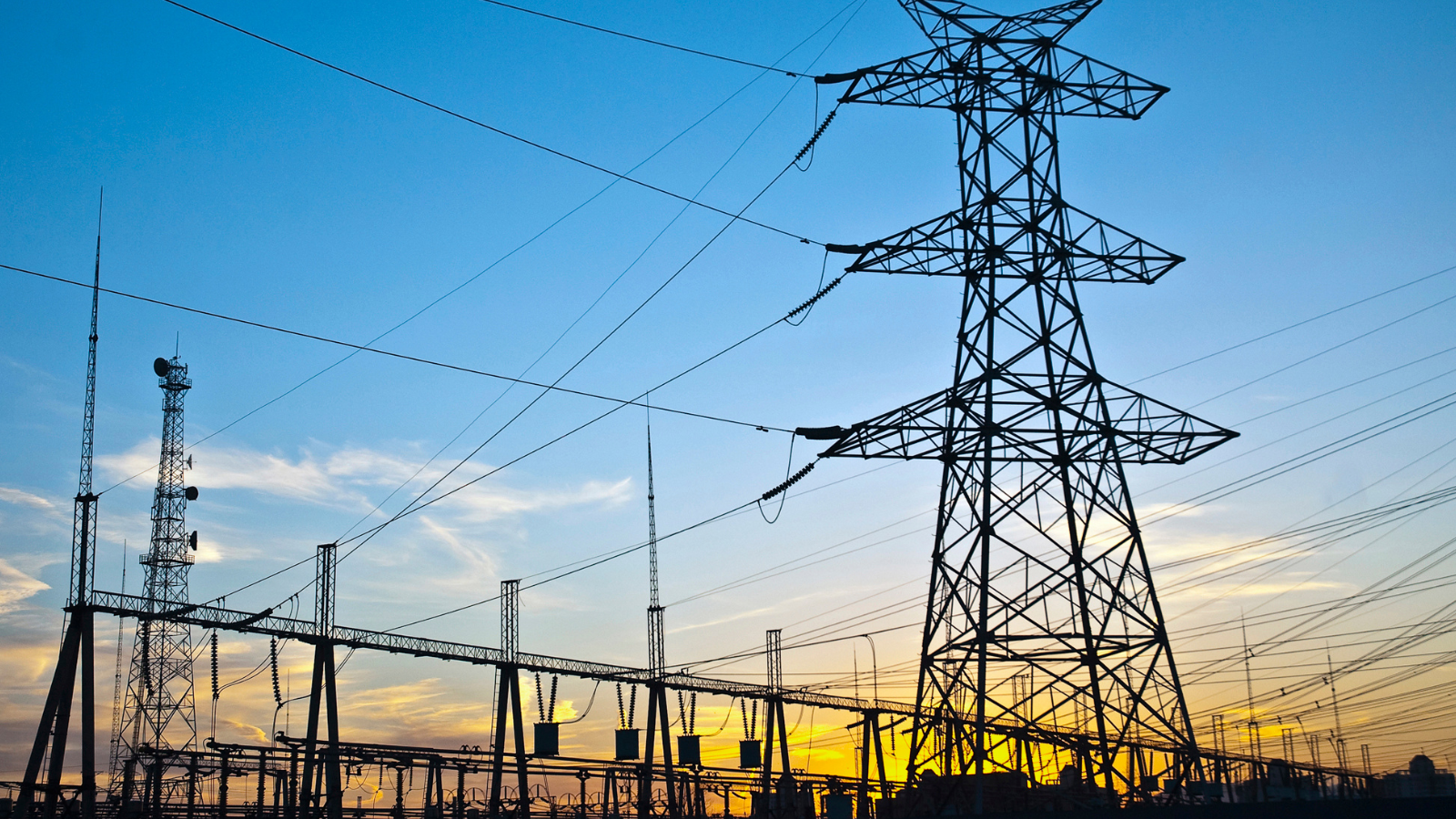Imagen del artículo El MITECO convoca los primeros concursos de acceso de demanda a las redes eléctricas