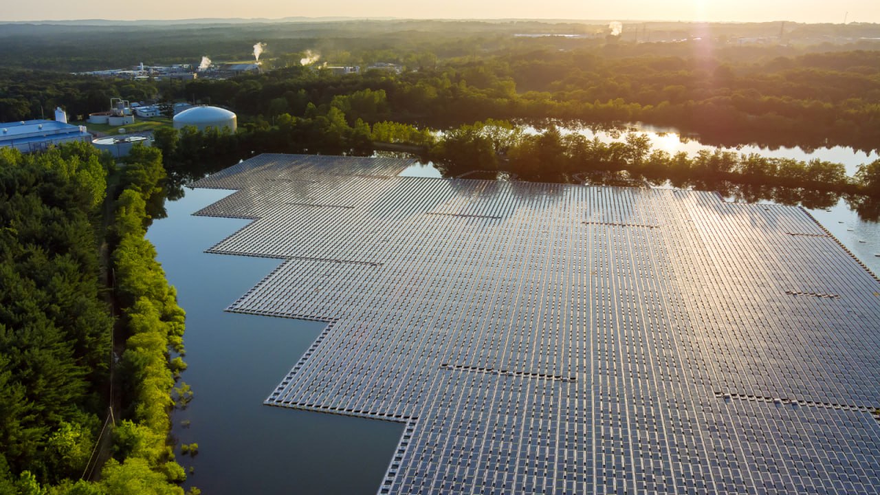 Instalación fotovoltaica flotante