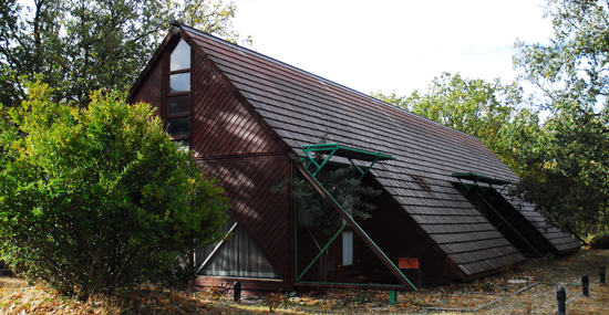 Vista exterior del albergue del CENEAM