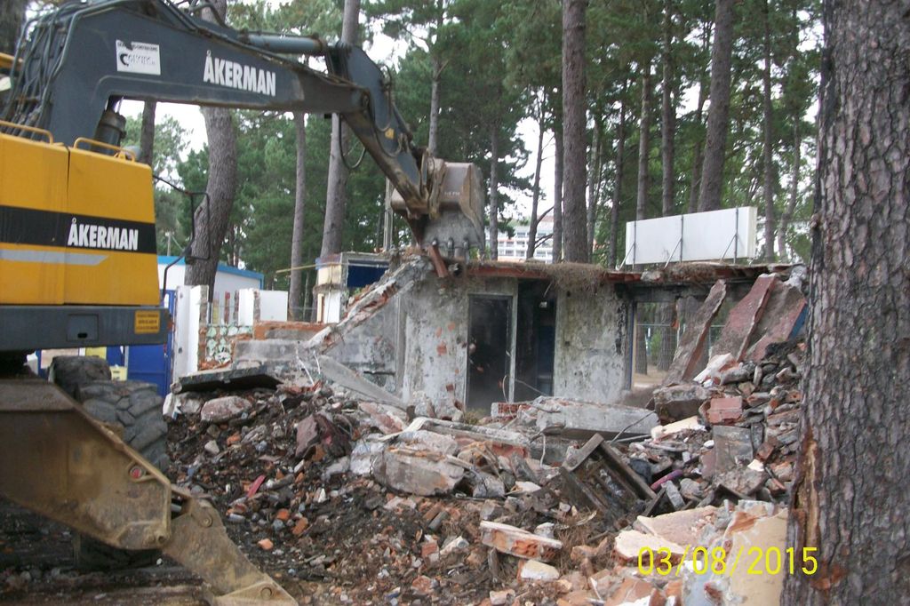 Mantenimiento y conservación 2015. Demolición instalación temporada Cabanas