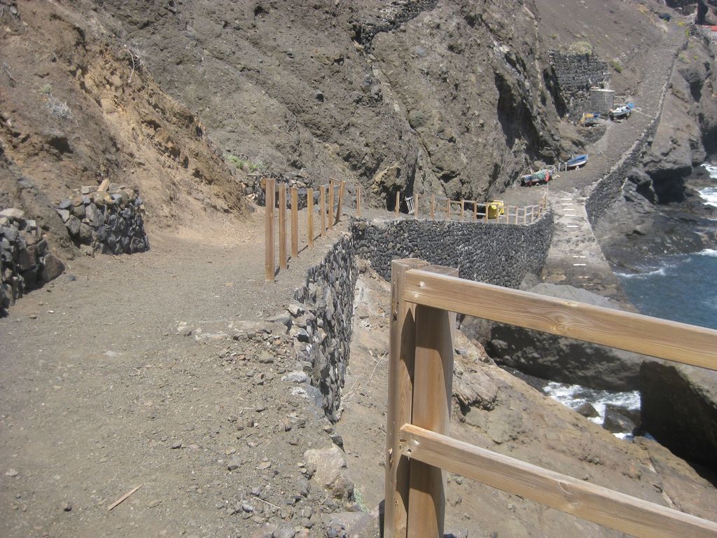 Acondicionamiento del acceso al pescante de Agulo y estabilización de escarpes y laderas (Agulo, La Gomera)
