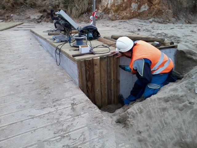 Playa A Concha. Avería en los accesos.