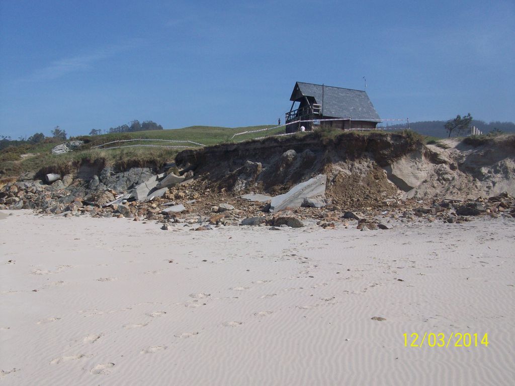 Playa de Pantín. Avería en los accesos