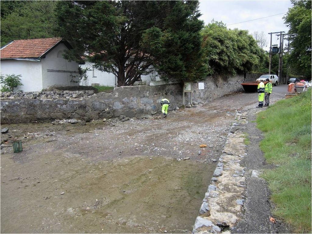 Zona de Itxasbegi. Reparación acceso a mar junto a edificación cetárea.