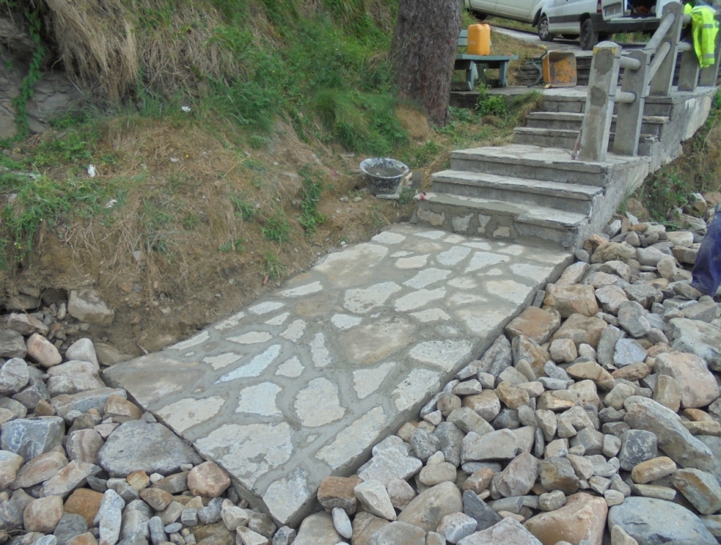 Restauración acceso a cala Lapatza. 