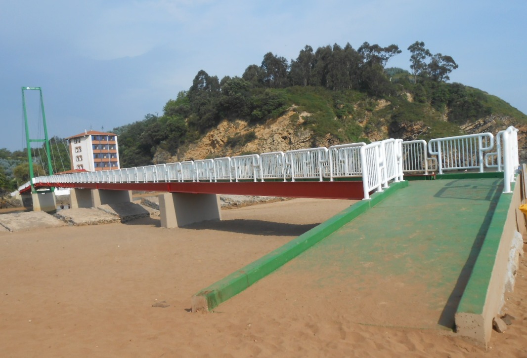 Entorno de la playa La Arena. Reparación pasarela a Pobeña.