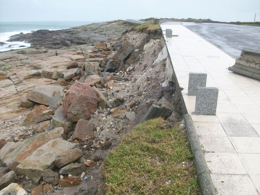 Playa A Marosa. Arreglo de la escollera de apoyo de la playa de A Marosa