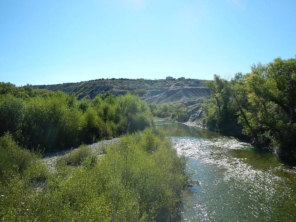 Sucesión de rápido - remanso en tramo de valle amplio en la reserva natural fluvial Río Veral