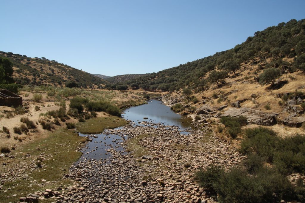 Desconexión en época de estiaje en la reserva natural fluvial Río Almonte