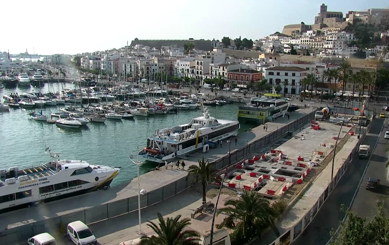 Vista del puerto de Ibiza, tanque de tormentas puerto