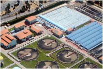 Planta regeneradora de agua dentro de la EDAR de Viveros de la Villa (Madrid) con una producción de 1.332.233 m3/año de agua regenerada para riego de parques y zonas verdes.