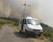 Fotografia de una unidad Móvil de Meteorología y Transmisiones