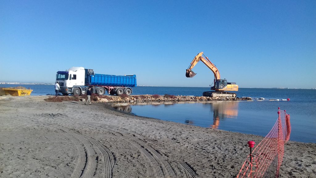 Proyecto de retirada del espigón de la playa de Punta Brava