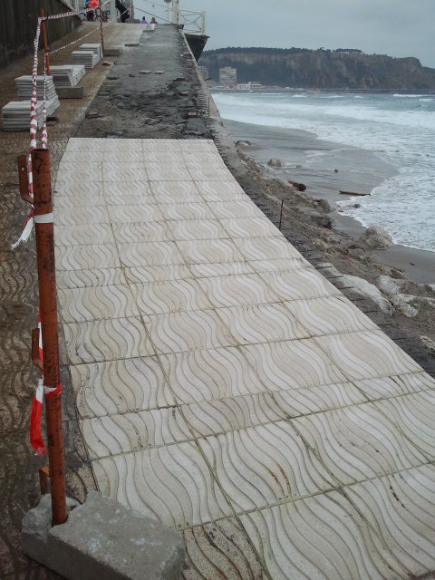 Playa de Salinas. Reconstrucción de rampa de acceso, escollera, rejuntado.