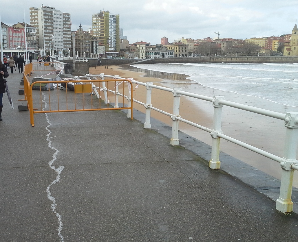 Plan Litoral 2015 - Barandilla paseo de Gijón